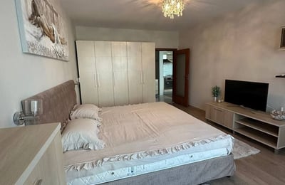 Alquiler de un apartamento amueblado de 2 habitaciones en un distrito prestigioso, Varna, Bulgaria